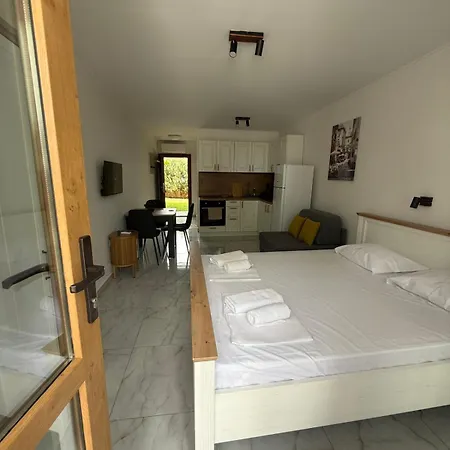 каваци студио с гледка към море Apartmán *